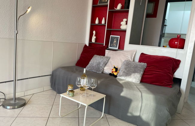 2 bedroom Apartment in Le Grau-du-Roi with swimming pool and terrace - Photo 8