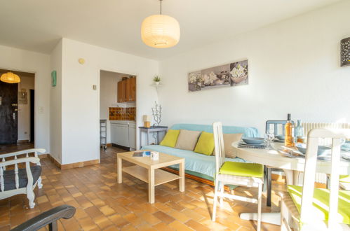 Foto 8 - Apartamento de 1 quarto em Fréjus com jardim e vistas do mar