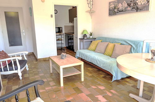 Photo 9 - 1 bedroom Apartment in Fréjus with garden and terrace