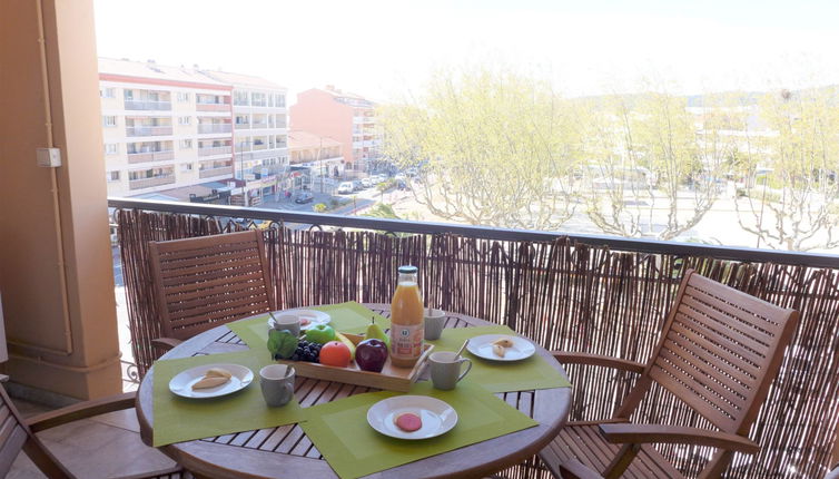 Foto 1 - Apartamento de 1 habitación en Fréjus con terraza y vistas al mar