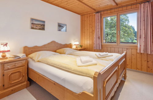 Foto 5 - Appartamento con 3 camere da letto a Lauterbrunnen