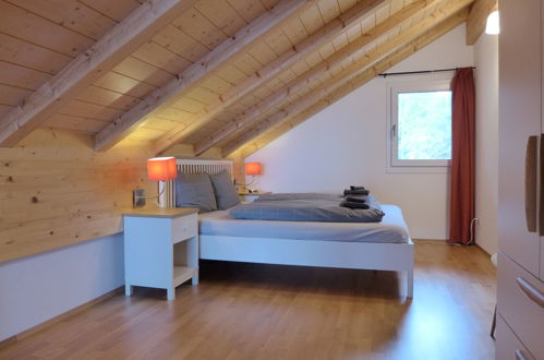 Foto 16 - Appartamento con 2 camere da letto a Kandersteg con vista sulle montagne