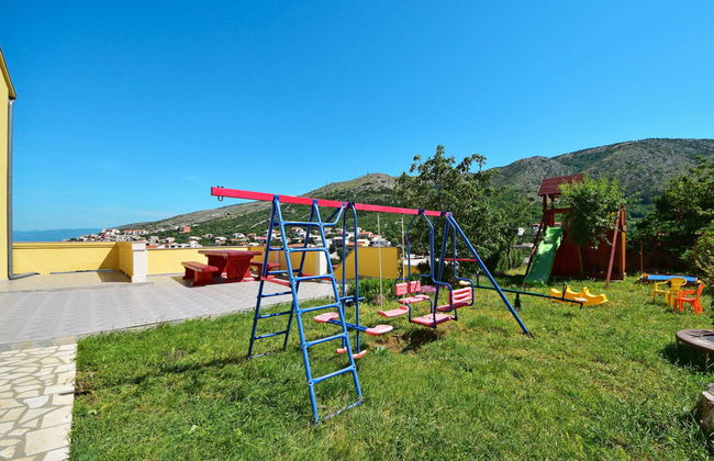 Apartamento de 2 quartos em Senj com piscina e terraço - Foto 5