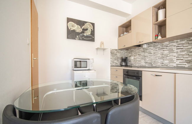 Apartamento de 2 quartos em Senj com piscina e terraço - Foto 8