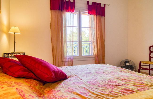 Casa de 5 quartos em Vidauban com piscina privada e jardim - Foto 24