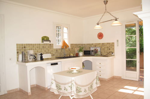 Photo 12 - 4 bedroom House in Vidauban with private pool and garden