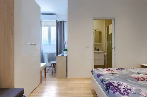 Foto 23 - Appartamento con 3 camere da letto a Sveti Lovreč con piscina privata e vista mare