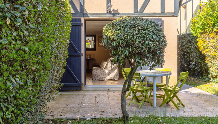 Photo 1 - Maison de 2 chambres à Cabourg avec piscine et vues à la mer