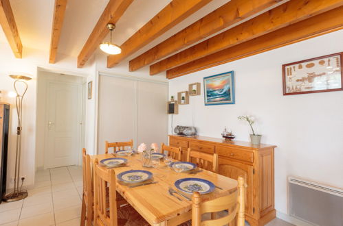 Photo 13 - 3 bedroom House in Vaux-sur-Mer with garden and sea view