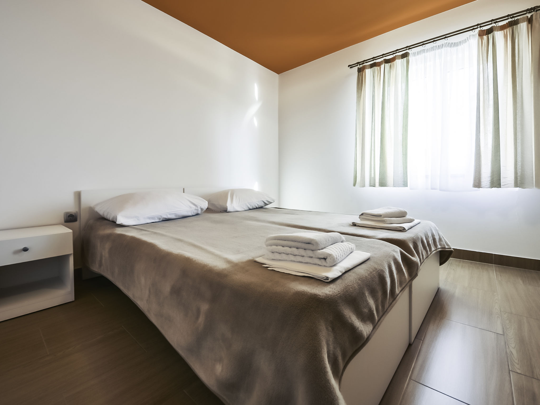 Foto 9 - Appartamento con 3 camere da letto a Obrovac con terrazza e vista mare