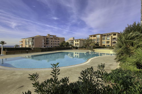 Photo 16 - Appartement de 1 chambre à Six-Fours-les-Plages avec piscine et terrasse