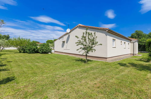 Foto 8 - Casa con 3 camere da letto a Marčana con piscina privata e giardino