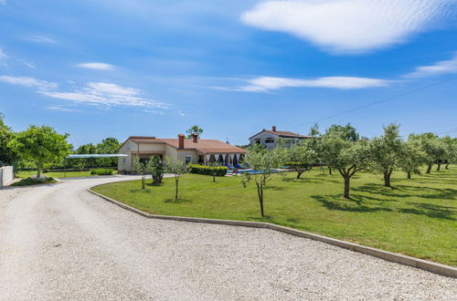 Foto 42 - Casa con 3 camere da letto a Marčana con piscina privata e giardino