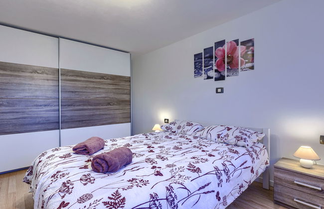 Apartamento de 2 quartos em Kršan com piscina privada e jardim - Foto 10
