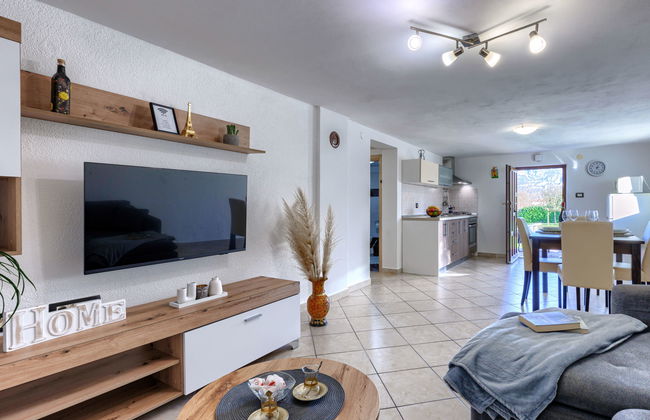 Apartamento de 2 quartos em Kršan com piscina privada e jardim - Foto 21