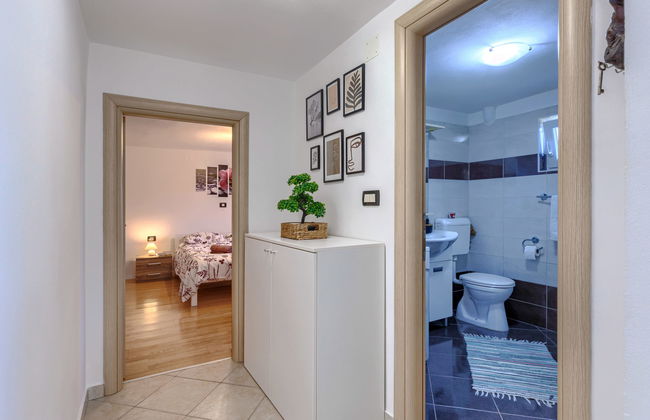 Apartamento de 2 quartos em Kršan com piscina privada e jardim - Foto 13