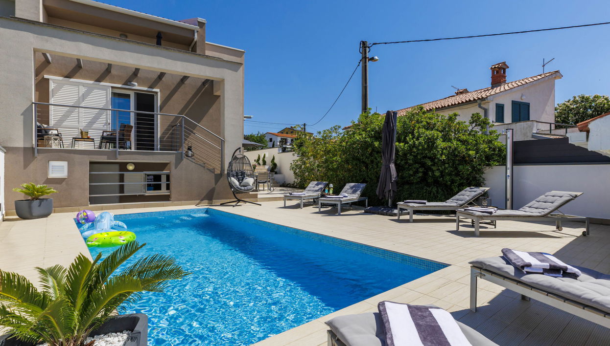 Casa de 4 quartos em Labin com piscina privada e jardim - Foto 1