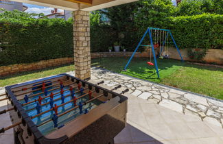 Foto 3 - Casa de 4 quartos em Buje com piscina privada e jardim