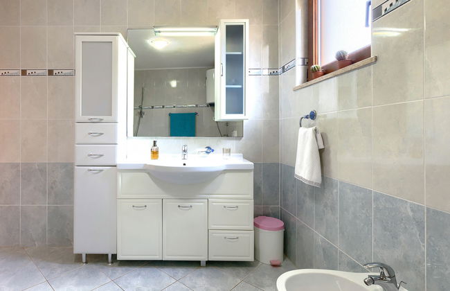 Casa de 9 quartos em Buje com piscina privada e jardim - Foto 34