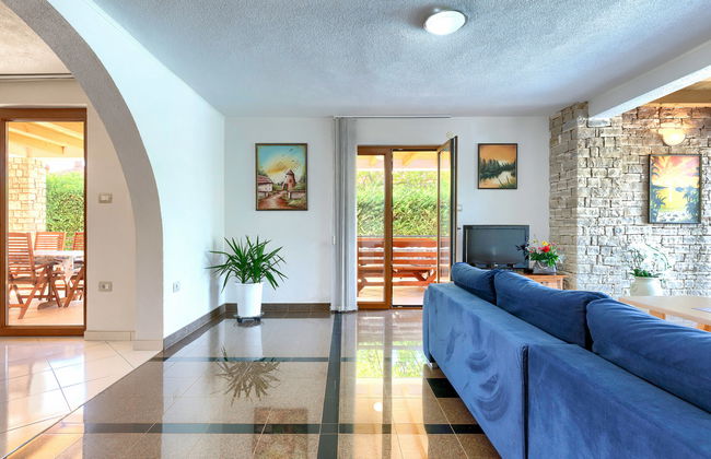 Casa de 9 quartos em Buje com piscina privada e jardim - Foto 16