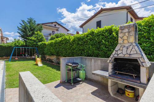 Photo 13 - Maison de 4 chambres à Buje avec piscine privée et jardin