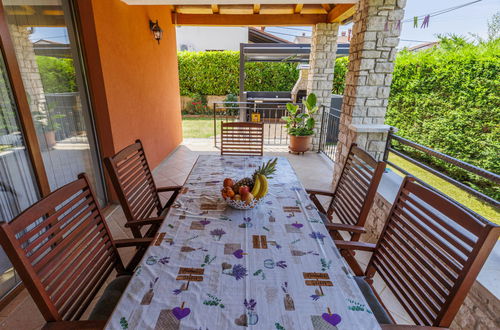 Foto 24 - Casa de 4 quartos em Buje com piscina privada e jardim