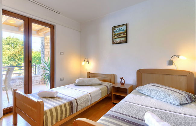 Casa de 9 quartos em Buje com piscina privada e jardim - Foto 38