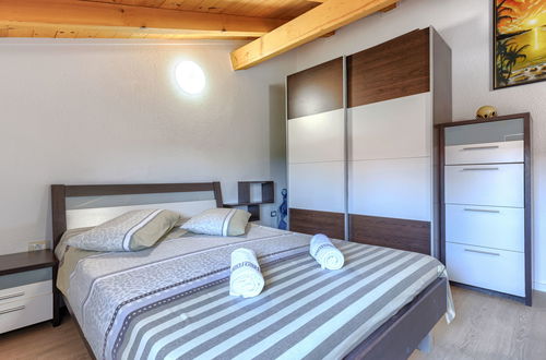 Foto 52 - Casa de 6 quartos em Buje com piscina privada e jardim