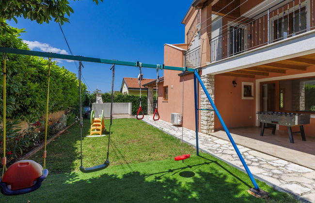 Casa de 9 quartos em Buje com piscina privada e jardim - Foto 11