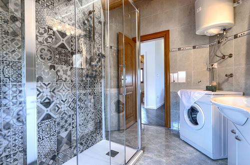 Foto 49 - Casa de 6 quartos em Buje com piscina privada e jardim