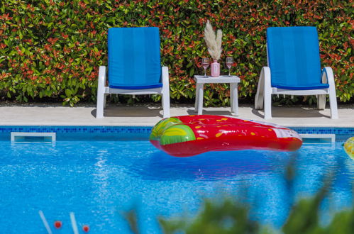 Photo 20 - Maison de 4 chambres à Buje avec piscine privée et vues à la mer