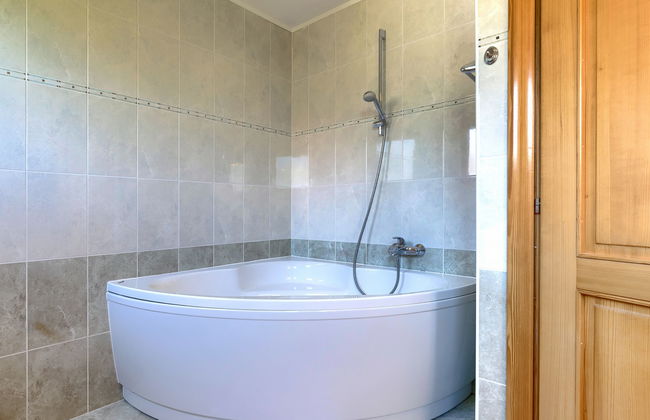 Casa de 9 quartos em Buje com piscina privada e jardim - Foto 39