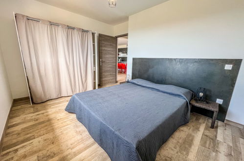 Foto 17 - Appartamento con 3 camere da letto a Zonza con piscina e vista mare