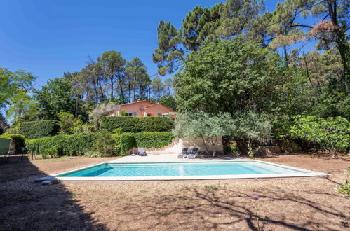 Photo 26 - 3 bedroom House in Gordes with private pool and garden