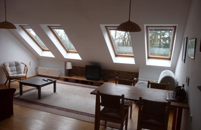 Apartamento de 2 quartos em Praga com jardim - Foto 2