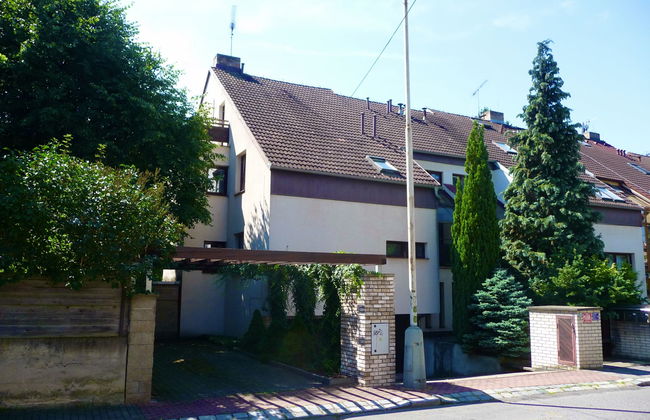 Apartamento de 2 quartos em Praga com jardim - Foto 5