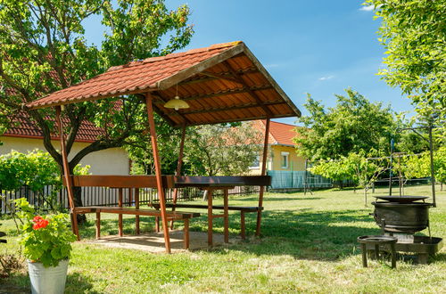 Photo 4 - Maison de 3 chambres à Balatonalmádi avec piscine privée et jardin