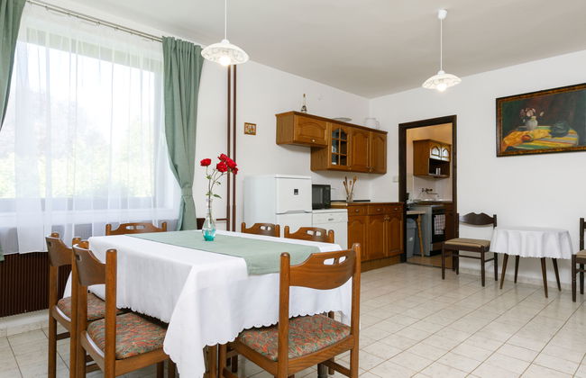 Casa de 4 quartos em Balatonalmádi com piscina privada e jardim - Foto 5