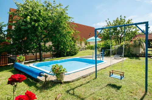 Photo 2 - Maison de 3 chambres à Balatonalmádi avec piscine privée et jardin