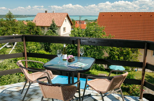 Photo 6 - Maison de 3 chambres à Balatonalmádi avec piscine privée et jardin