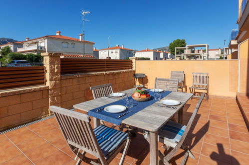 Photo 16 - Maison de 4 chambres à Mont-roig del Camp avec piscine privée et terrasse