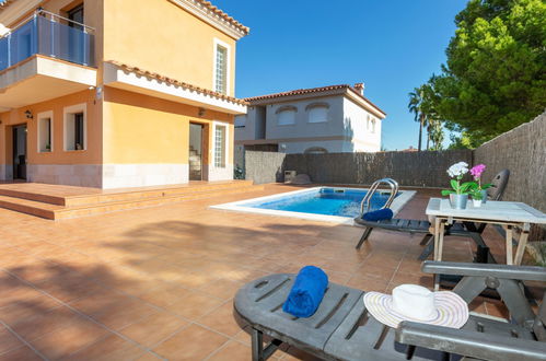 Photo 19 - Maison de 4 chambres à Mont-roig del Camp avec piscine privée et terrasse