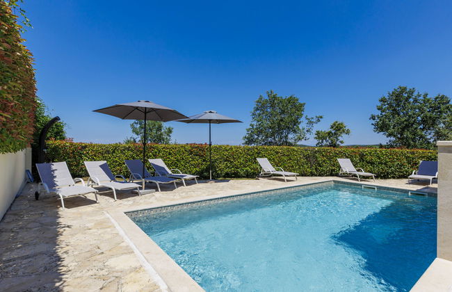 Casa de 5 quartos em Buje com piscina privada e jardim - Foto 17
