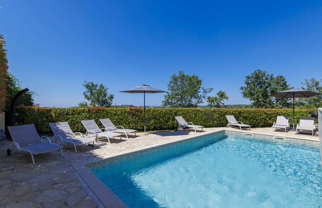 Casa de 5 quartos em Buje com piscina privada e jardim - Foto 29