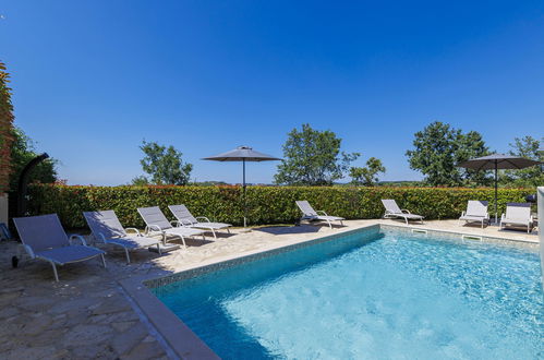 Photo 28 - Maison de 4 chambres à Buje avec piscine privée et jardin