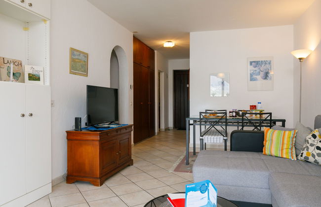 Apartamento de 2 quartos em Gambarogno com piscina e jardim - Foto 5