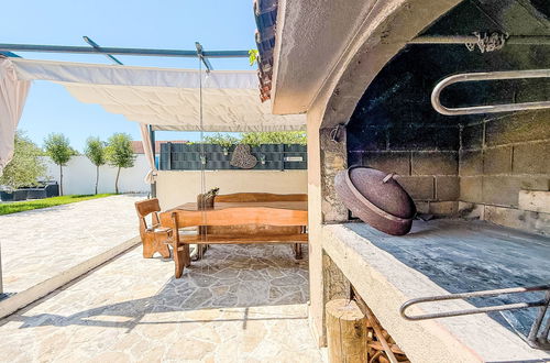 Foto 5 - Casa de 5 quartos em Poličnik com piscina privada e jardim