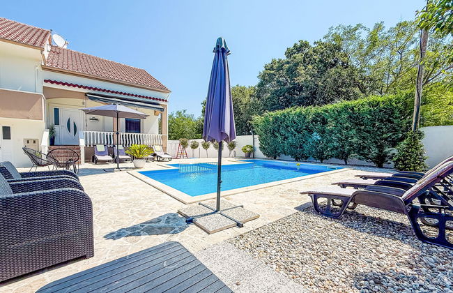 Casa de 6 quartos em Poličnik com piscina privada e jardim - Foto 40