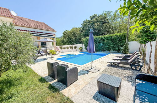 Foto 39 - Casa de 5 quartos em Poličnik com piscina privada e jardim
