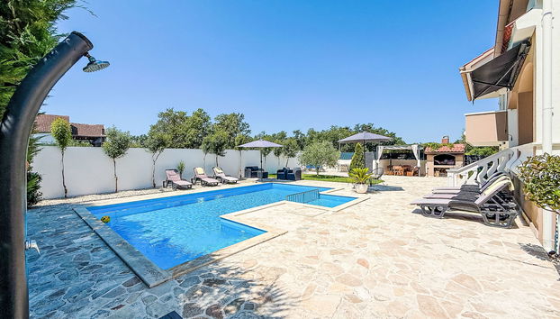 Casa de 6 quartos em Poličnik com piscina privada e jardim - Foto 3